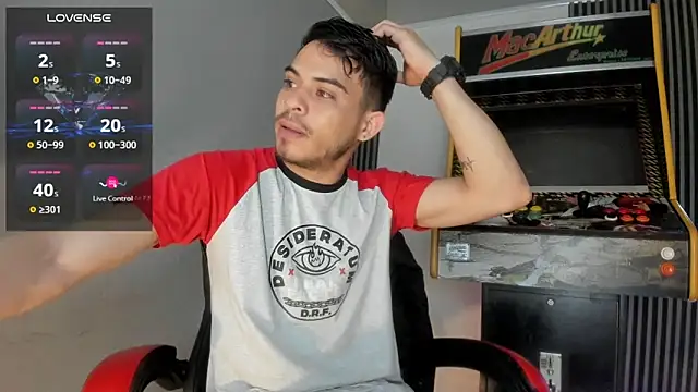 Bastian MCcormick online show from October 15, 2025, 11:51 am