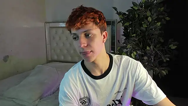 Snapshot of IM_DAREN chatting on March 6, 2026, 9:21 pm IM DAREN online show from March 6, 2026, 9:21 pm