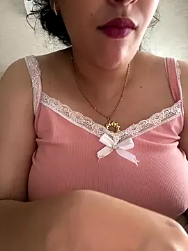 Snapshot of Bold-arabic-vibes chatting on November 12, 2025, 4:00 pm Bold-arabic-vibes online show from November 12, 2025, 4:00 pm