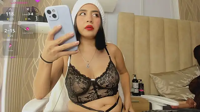 Snapshot of Melani_Rosse chatting on October 11, 2025, 3:18 am Melani Rosse online show from October 11, 2025, 3:18 am