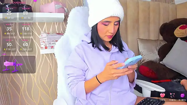 Snapshot of Melani_Rosse chatting on October 12, 2025, 4:47 am Melani Rosse online show from October 12, 2025, 4:47 am