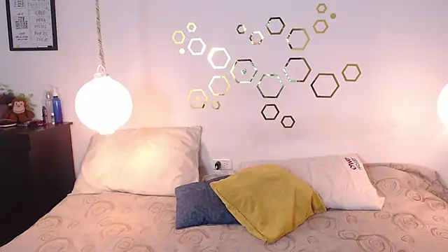 Snapshot of Provincute chatting on October 4, 2025, 2:02 am Provincute online show from October 4, 2025, 2:02 am