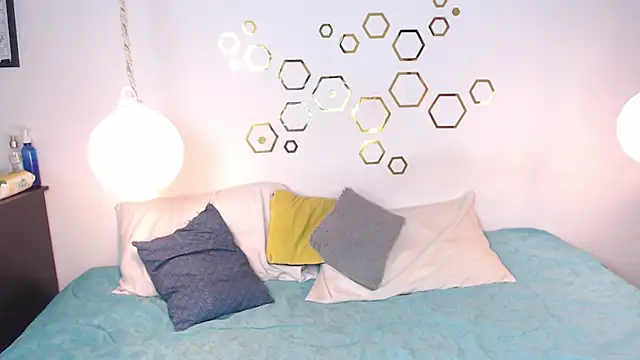 Snapshot of Provincute chatting on November 17, 2025, 4:05 am Provincute online show from November 17, 2025, 4:05 am