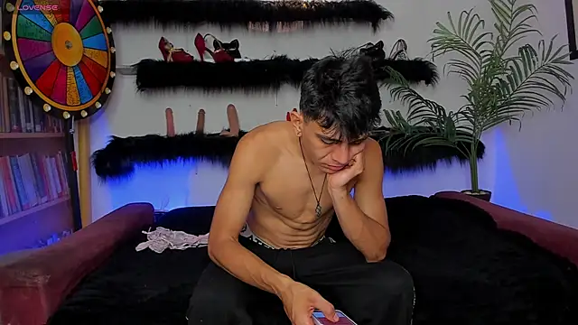 OkHard11 online show from November 1, 2025, 11:42 pm