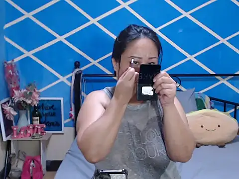 jengrey online show from September 13, 2025, 10:10 pm