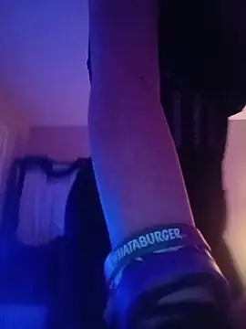 Snapshot of NovaVade chatting on November 16, 2025, 8:08 am NovaVade online show from November 16, 2025, 8:08 am