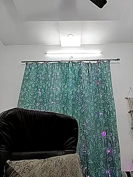 Snapshot of SEEMA_127 chatting on February 10, 2026, 9:19 am SEEMA 127 online show from February 10, 2026, 9:19 am