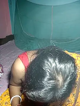 Snapshot of Hotty-rosni chatting on November 2, 2025, 11:43 pm Hotty-rosni online show from November 2, 2025, 11:43 pm