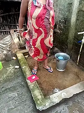 Snapshot of Hotty-rosni chatting on November 4, 2025, 7:12 am Hotty-rosni online show from November 4, 2025, 7:12 am