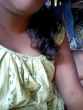 Snapshot of Hotty-rosni chatting on November 20, 2025, 3:18 am Hotty-rosni online show from November 20, 2025, 3:18 am