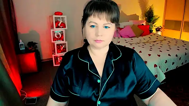 Snapshot of CrystaalStaar chatting on February 18, 2026, 7:32 pm CrystaalStaar online show from February 18, 2026, 7:32 pm