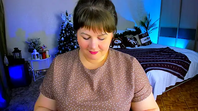 Snapshot of CrystaalStaar chatting on December 22, 2025, 5:57 pm CrystaalStaar online show from December 22, 2025, 5:57 pm