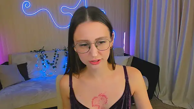 YourLovellyStory online show from September 29, 2025, 7:41 pm