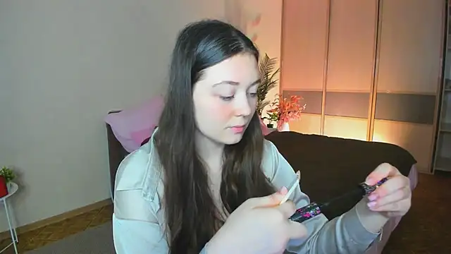 Snapshot of AlluringLookk chatting on April 17, 2026, 12:30 pm AlluringLookk online show from April 17, 2026, 12:30 pm