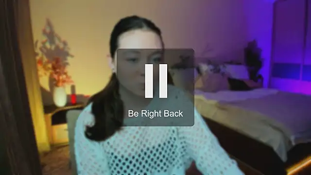 AlluringLookk online show from November 12, 2025, 4:55 pm