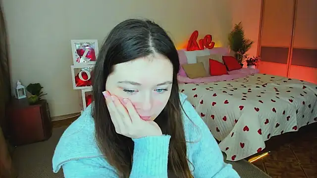 AlluringLookk online show from February 14, 2026, 4:13 am