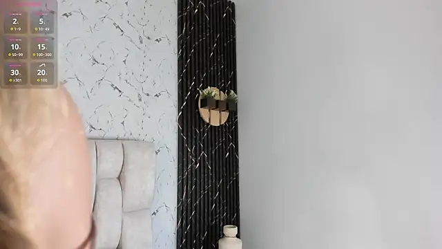 Snapshot of LauMiller chatting on September 29, 2025, 8:36 pm LauMiller online show from September 29, 2025, 8:36 pm