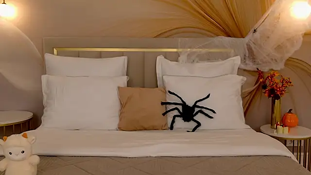 Snapshot of VanessaFields chatting on October 22, 2025, 3:11 pm VanessaFields online show from October 22, 2025, 3:11 pm