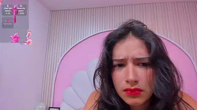 Snapshot of Ivy_petit chatting on June 11, 2026, 11:18 am Ivy petit online show from June 11, 2026, 11:18 am