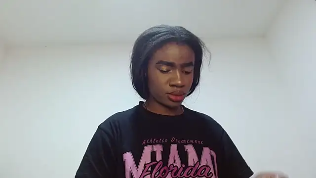 Snapshot of violeta24 chatting on November 29, 2025, 11:16 pm violeta24 online show from November 29, 2025, 11:16 pm