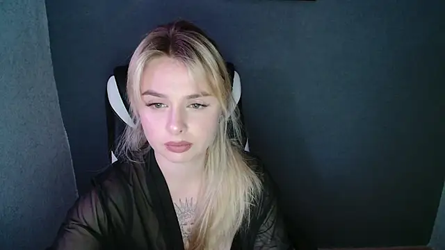 Snapshot of AngelicaHollywood chatting on September 10, 2025, 8:41 pm AngelicaHollywood online show from September 10, 2025, 8:41 pm