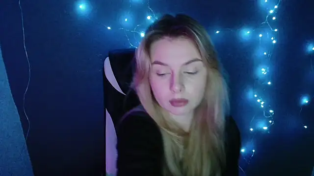 Snapshot of AngelicaHollywood chatting on November 20, 2025, 7:58 pm AngelicaHollywood online show from November 20, 2025, 7:58 pm