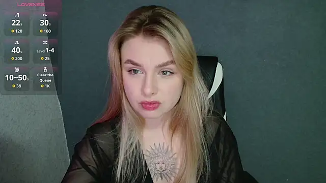 Snapshot of AngelicaHollywood chatting on October 20, 2025, 7:36 pm AngelicaHollywood online show from October 20, 2025, 7:36 pm