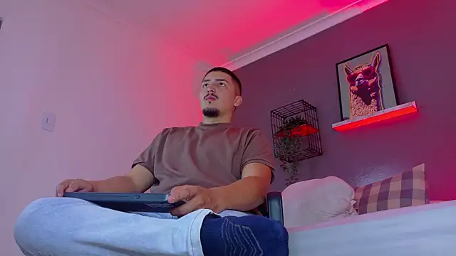 Snapshot of MrFox__ chatting on January 16, 2026, 7:29 pm MrFox online show from January 16, 2026, 7:29 pm