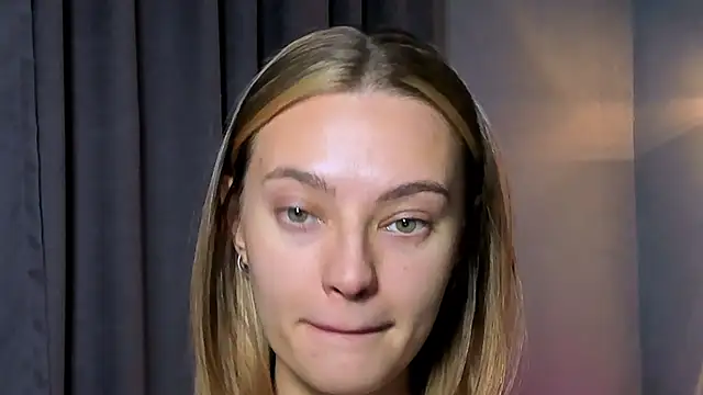 Snapshot of OliviaReece chatting on December 18, 2025, 7:02 am OliviaReece online show from December 18, 2025, 7:02 am