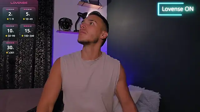 Snapshot of MarkSantozz chatting on January 8, 2026, 7:31 pm MarkSantozz online show from January 8, 2026, 7:31 pm