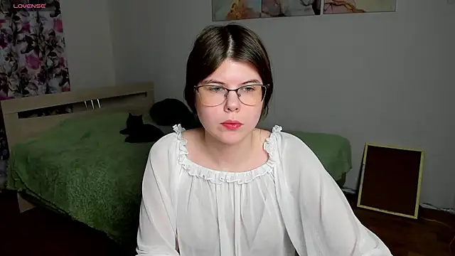 Snapshot of Beatrisss chatting on December 19, 2025, 2:37 am Beatrisss online show from December 19, 2025, 2:37 am