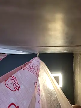 chocolate bella online show from March 26, 2026, 1:09 pm