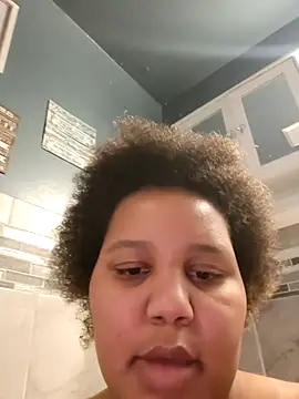 Snapshot of chocolate_bella chatting on November 21, 2025, 12:31 am chocolate bella online show from November 21, 2025, 12:31 am