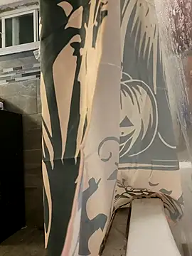 Snapshot of chocolate_bella chatting on November 4, 2025, 11:30 pm chocolate bella online show from November 4, 2025, 11:30 pm