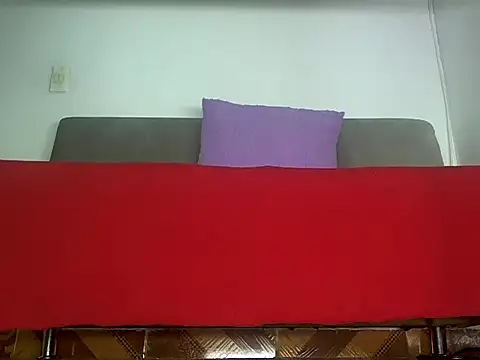 Snapshot of findomlatin chatting on February 23, 2026, 9:32 am findomlatin online show from February 23, 2026, 9:32 am