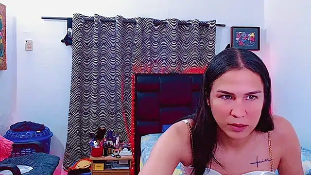 Snapshot of Azley_sweet chatting on February 4, 2026, 8:48 pm Azley sweet online show from February 4, 2026, 8:48 pm