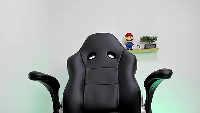 Snapshot of Mikecooper chatting on February 3, 2026, 6:40 am Mikecooper online show from February 3, 2026, 6:40 am