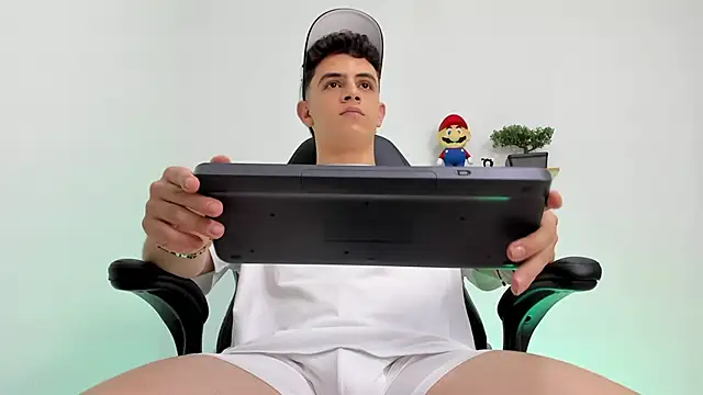 Snapshot of Mikecooper chatting on February 3, 2026, 2:53 am Mikecooper online show from February 3, 2026, 2:53 am