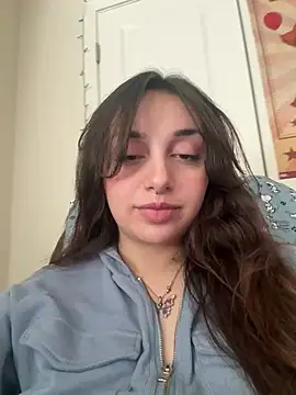 Snapshot of CharmingMaddie chatting on March 29, 2026, 3:24 pm CharmingMaddie online show from March 29, 2026, 3:24 pm