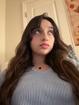 CharmingMaddie online show from November 30, 2025, 2:01 am