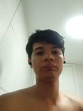 Snapshot of Richardwhite69 chatting on November 9, 2025, 5:39 pm Richardwhite69 online show from November 9, 2025, 5:39 pm