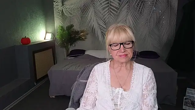 Sabina Ros online show from October 8, 2025, 6:26 am