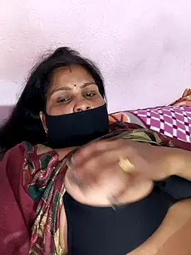 Snapshot of Love-pari077 chatting on February 9, 2026, 9:40 am Love-pari077 online show from February 9, 2026, 9:40 am