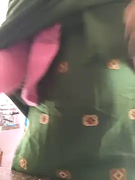 Snapshot of Love-pari077 chatting on February 2, 2026, 3:27 am Love-pari077 online show from February 2, 2026, 3:27 am