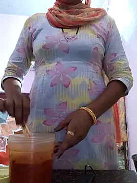 Love-pari077 online show from October 17, 2025, 1:02 pm