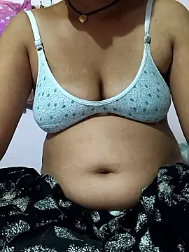 Love-pari077 online show from May 26, 2026, 3:54 pm