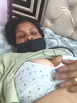 Snapshot of Love-pari077 chatting on March 5, 2026, 12:51 am Love-pari077 online show from March 5, 2026, 12:51 am