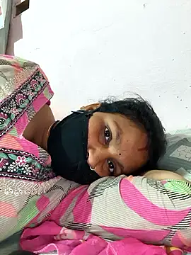 Snapshot of Love-pari077 chatting on April 11, 2026, 7:56 am Love-pari077 online show from April 11, 2026, 7:56 am