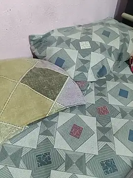 Snapshot of Love-pari077 chatting on April 15, 2026, 5:24 am Love-pari077 online show from April 15, 2026, 5:24 am