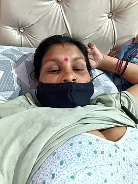 Snapshot of Love-pari077 chatting on April 4, 2026, 4:13 pm Love-pari077 online show from April 4, 2026, 4:13 pm